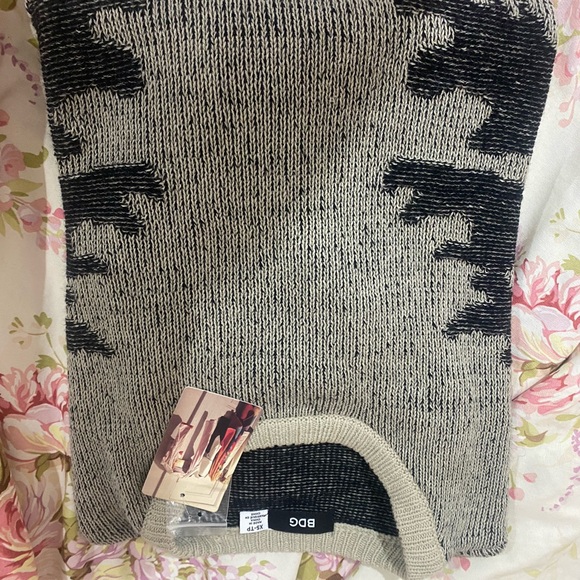 🔥HOST PICK🔥 NWT sweater - Picture 4 of 9